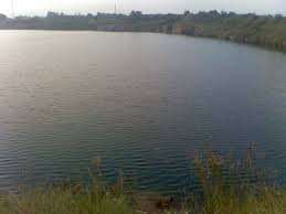 Truyện ma hồ đá làng đại học